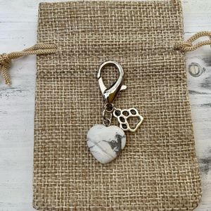 🦋HP 2/20$ Howlite Pet Charm Crystal Pet Collar Charm Crystal Pet Collar